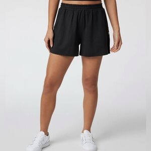 Women’s Vuori Boyfriend Shorts, size medium black